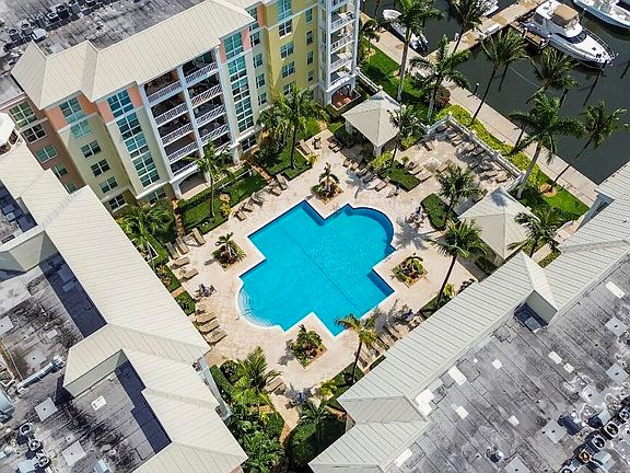 4th image of 806 E Windward Way APT 315