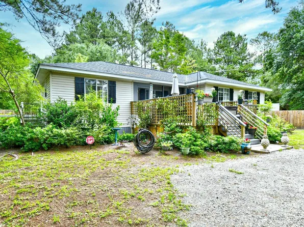 301 Spring Pond Ln., Georgetown, SC 29440