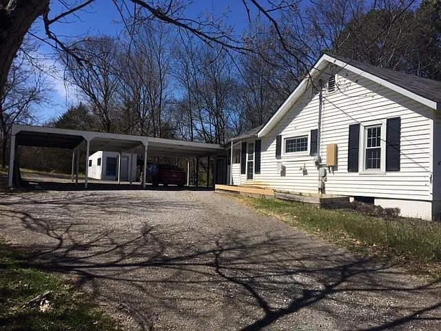 2 bed, 1.5 bath, 1800 sqft, $2,195 — Photo 2