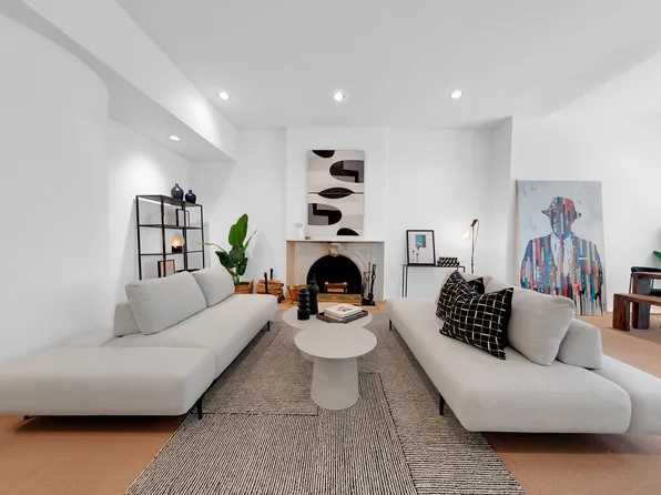 206 East 30th Street image 3 of 16