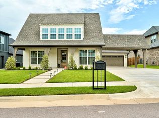 4001 Stone Hill Ln, Edmond, OK 73034