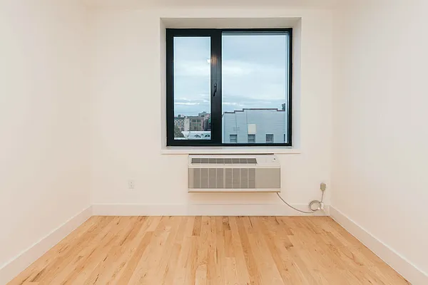 Rented by Nooklyn NYC LLC | media 19