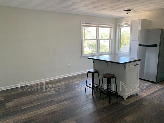 2nd image of 1407 Bayville St #7
