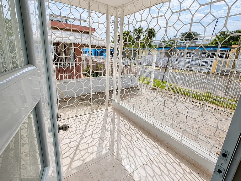 1673 Calle 34 SW — Photo 14