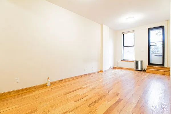 Rented by EXR | media 5