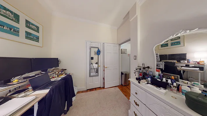 Rented by Bond New York | media 13