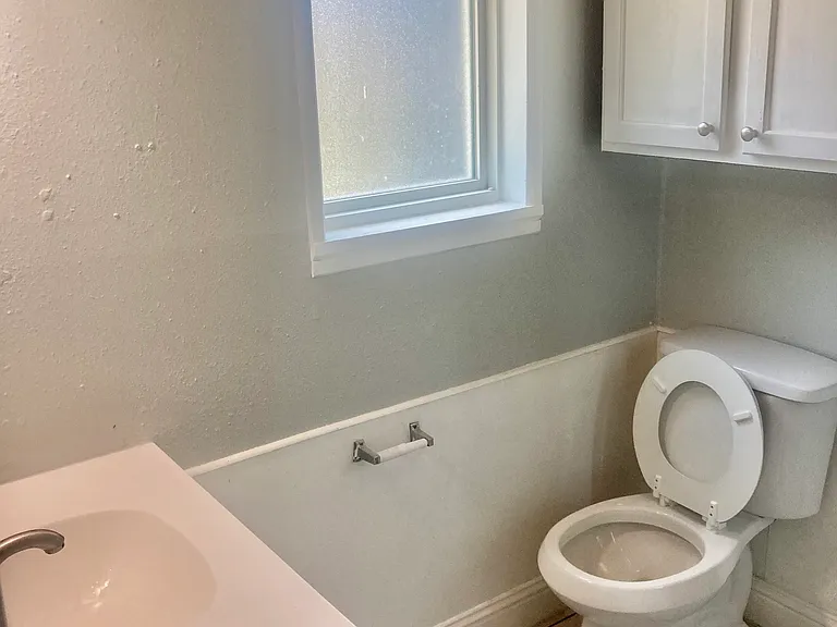 4704 N Mueller Ave — Photo 9