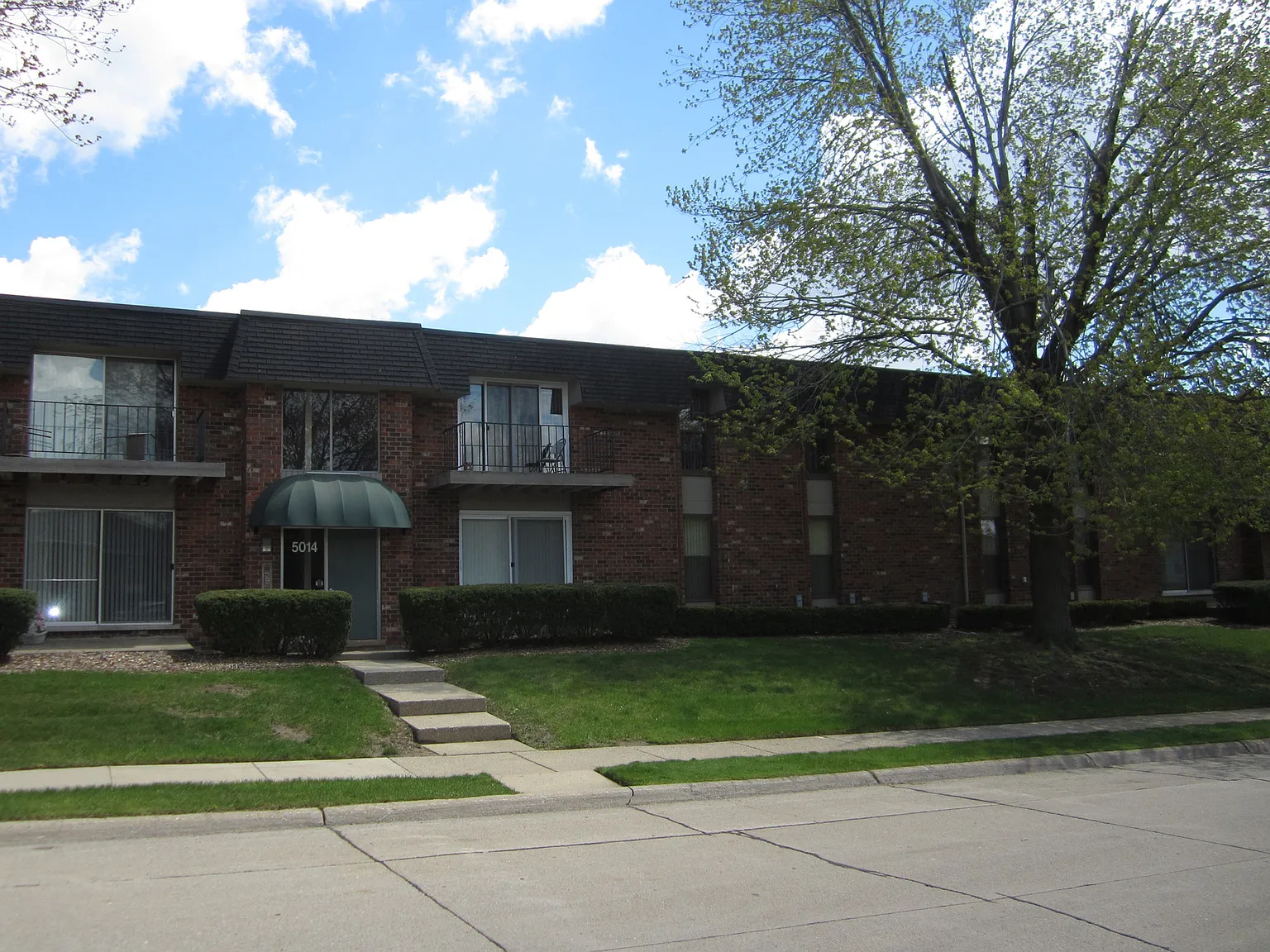 1 bed, 705 sqft, $1,195 — Photo 1