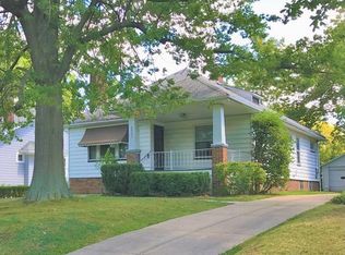 2463 Canterbury Rd, Cleveland Heights, OH 44118