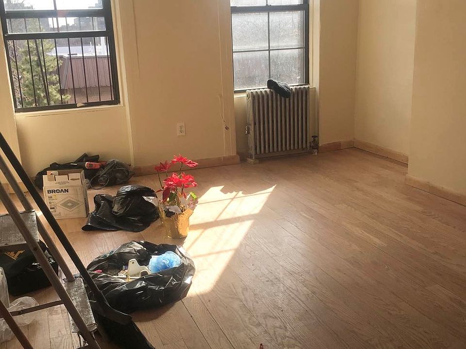 1st image of 207 Johnson Ave APT 3