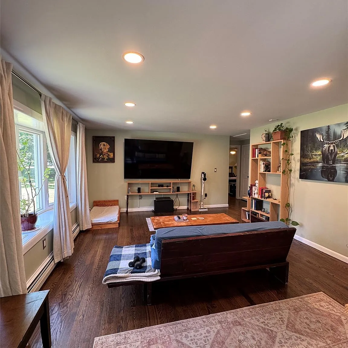 3 bed, 1.0 bath, 996 sqft, $3,000 — Photo 4