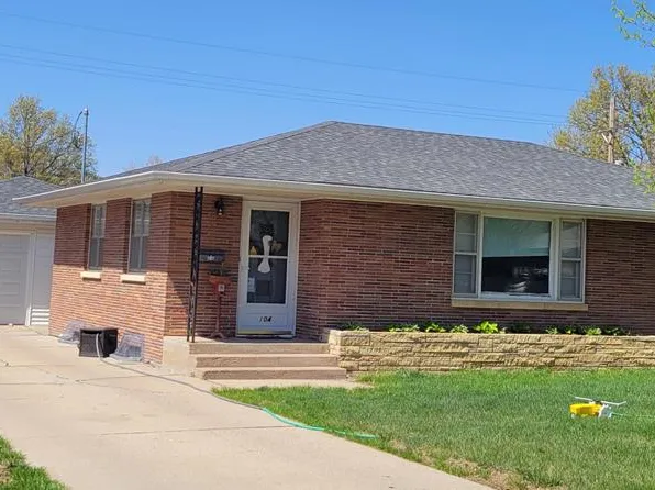 104 W 20th St, Grand Island, NE 68801