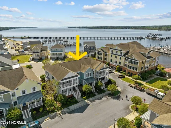 209 S Academy Street, Washington, NC 27889