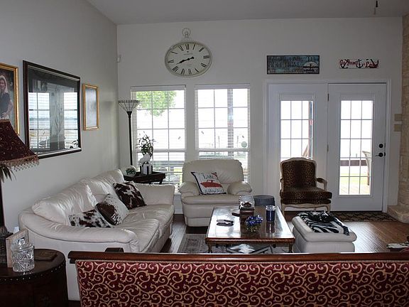 5th image of 113 Briarwood Dr