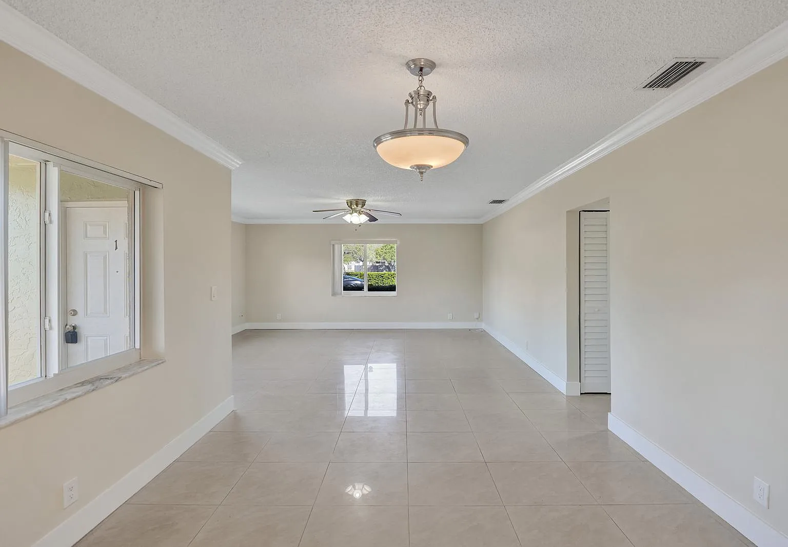 2 bed, 1075 sqft, $2,800 — Photo 3