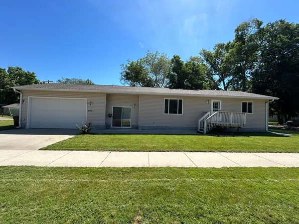 600 N Isadore St, Mitchell, SD 57301