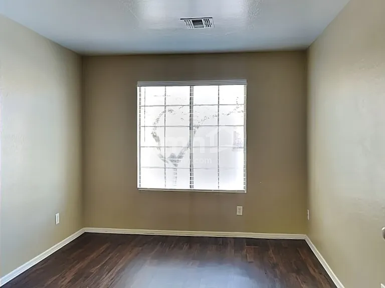 21843 W Cocopah St — Photo 7