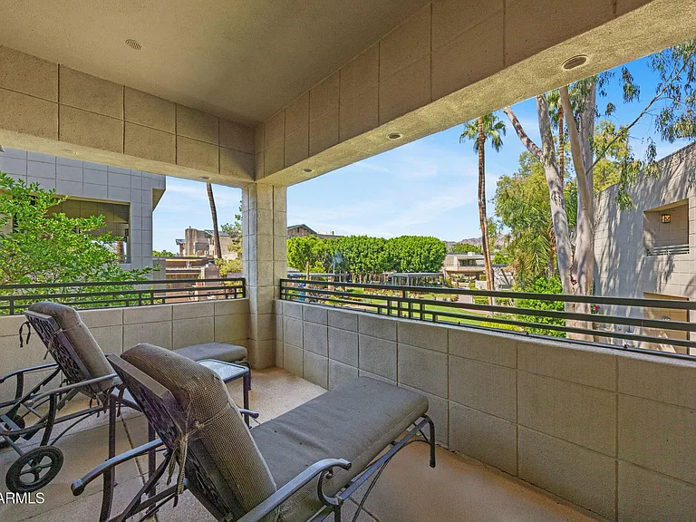 2802 E Camino Acequia Dr #8 — Photo 26