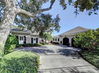 304 Harbor View Ln, Largo, FL 33770
