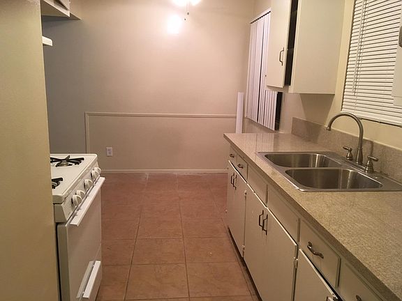 3rd image of 6717 Satsuma Ave APT 20