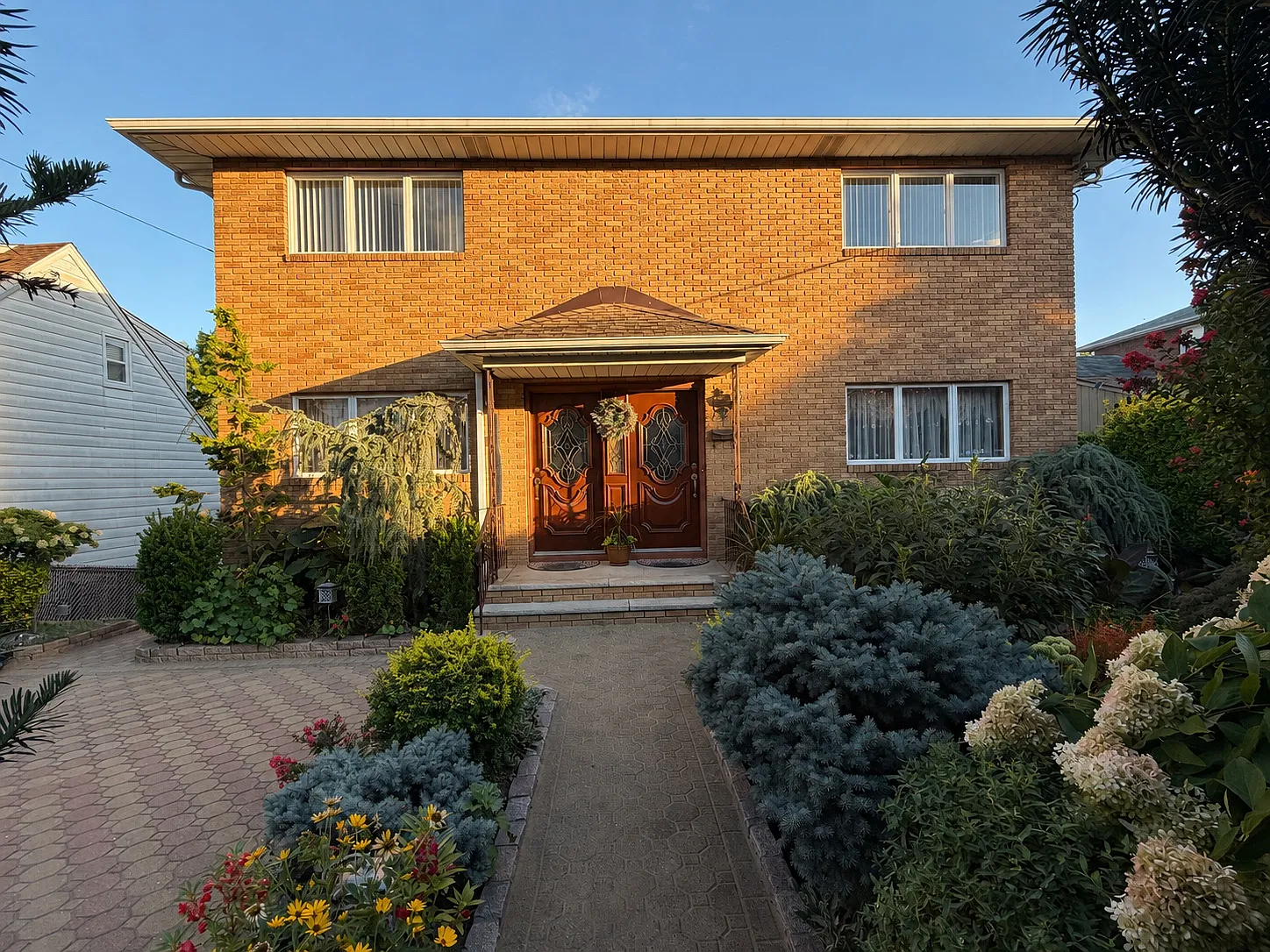 3 bed, $2,850 — Photo 1