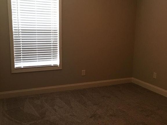 4th image of 5813 Trestle Way