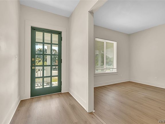 4th image of 2206 Main St #1
