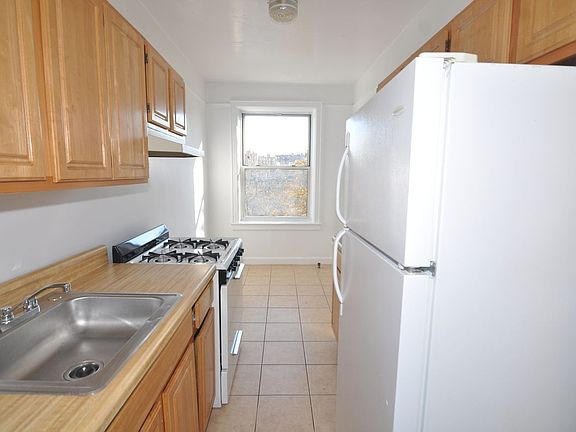 3rd image of 41-29 46th St #5M