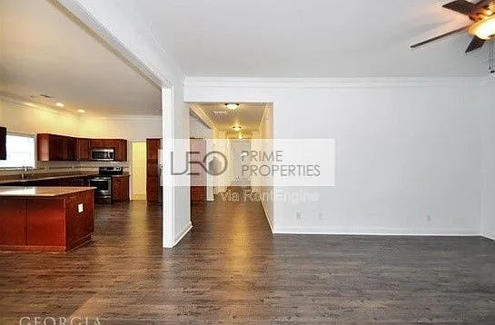 4 bed, 3.0 bath, 2707 sqft, $2,199 — Photo 3