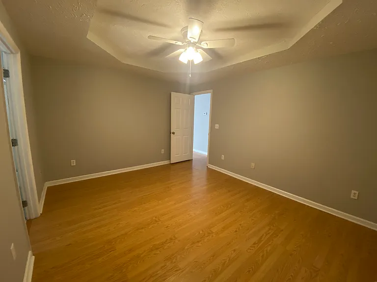 4818 Katia Ln — Photo 16