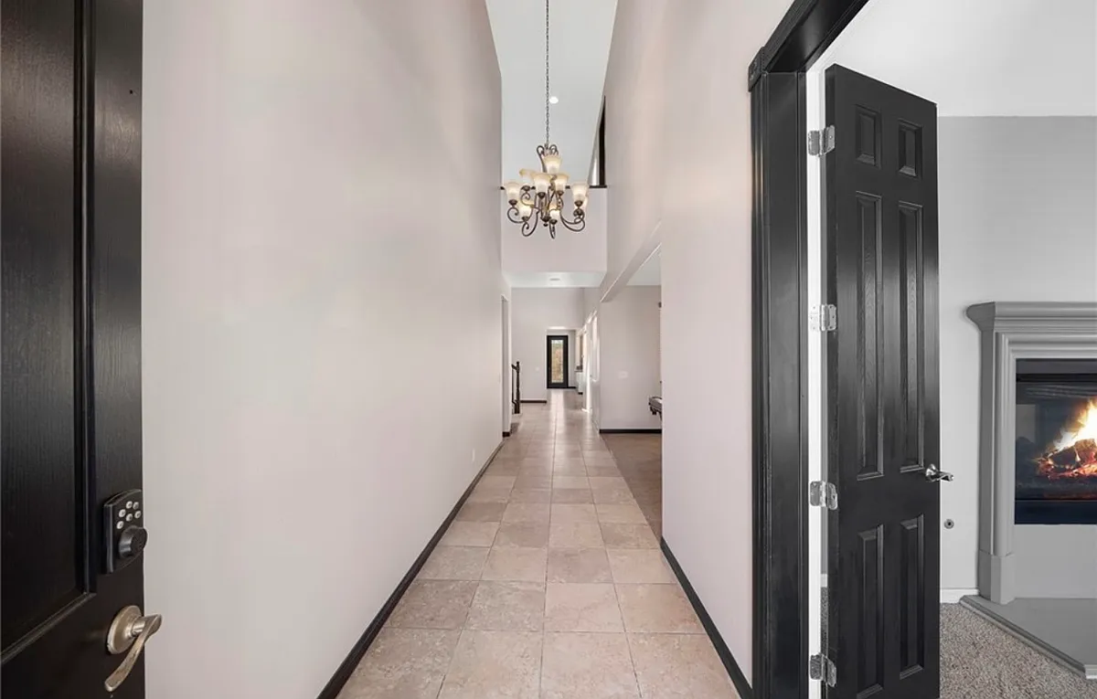 Building Photo - 14584 Sleepy Creek Dr #2-4