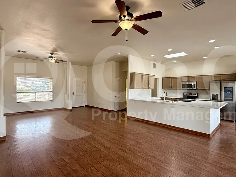 934 E Carlise Rd — Photo 5