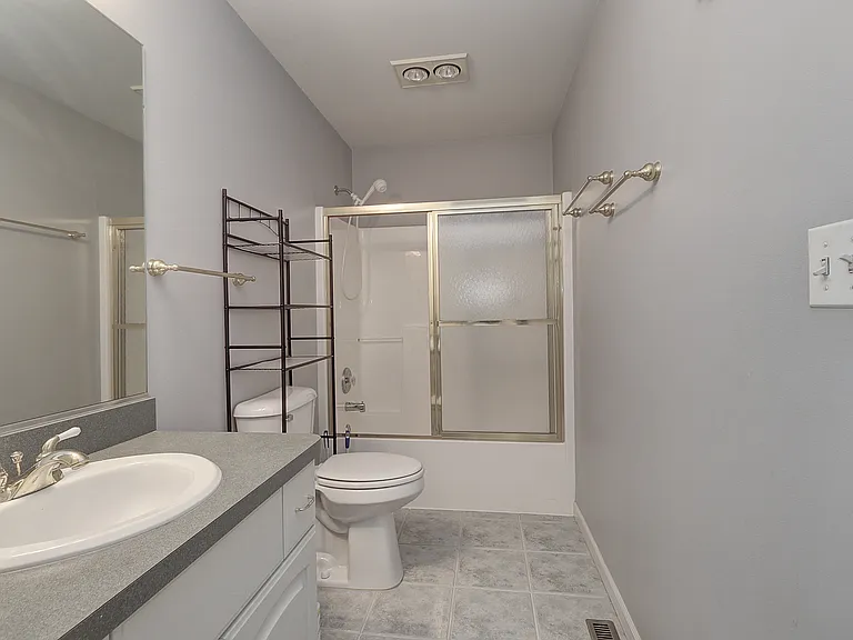 16046 S Fairfield Dr — Photo 23