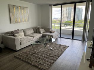 3300 NE 192nd St APT 902, Aventura, FL 33180