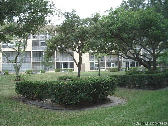 4th image of 801 SW 133rd Ter APT 113K