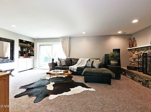 3rd image of 3065 Parkside Dr