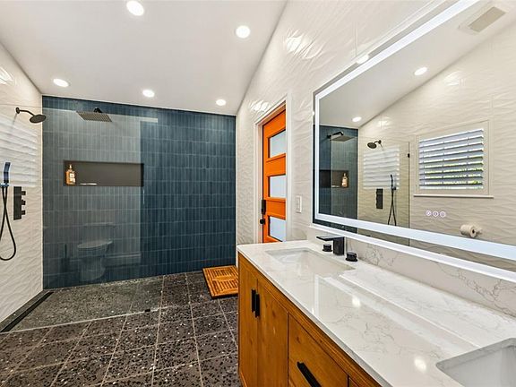 2nd image of 490 Hidden Ridge Dr