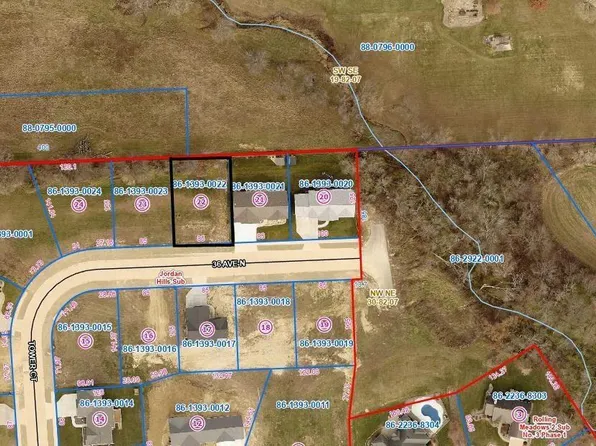 636 36th Ave N, Clinton, IA 52732