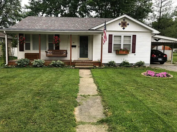 512 W York Dr, Fairfield, IL 62837