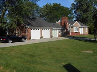 42541 Utica Rd, Sterling Heights, MI 48314