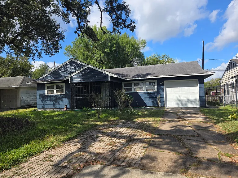 6054 Lisa Ln — Photo 1