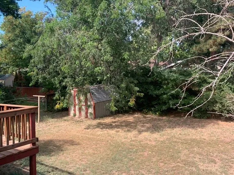 320 Del Clair Rd — Photo 29