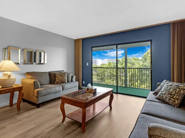 2209 S Cypress Bend Drive #507, Pompano Beach, FL 33069