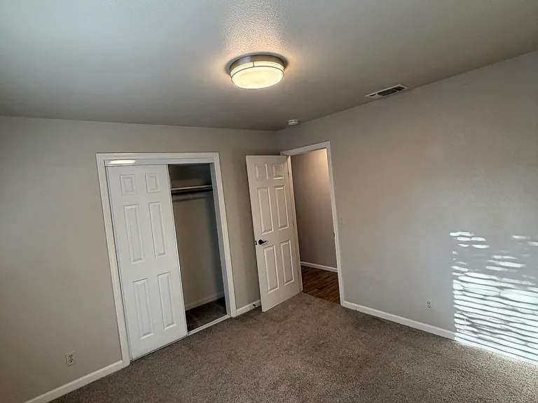 1959 Spruce Cir — Photo 8