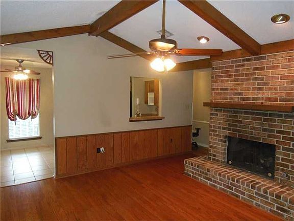 3rd image of 2233 Maine Ave