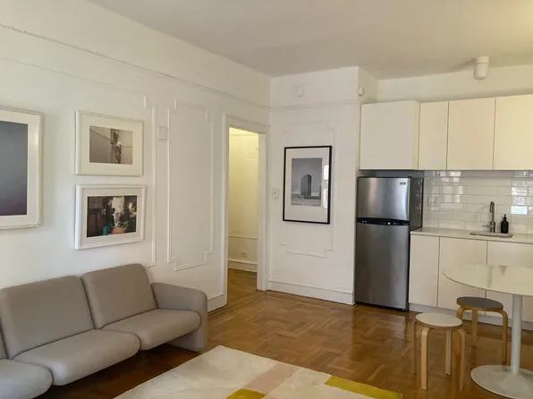 41-41 41st St APT 2G, Sunnyside, NY 11104
