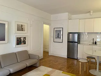 41-41 41st Street, #2G