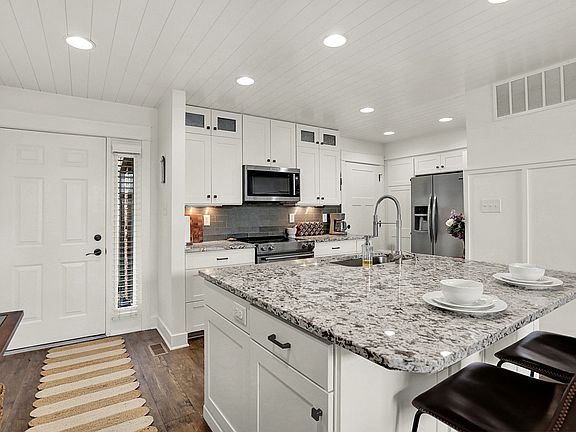 2nd image of 11449 Leander Ln