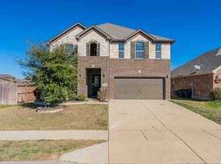 5744 Diamond Valley Dr, Fort Worth, TX 76179