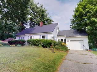36 Delcliffe Ln, Lewiston, ME 04240